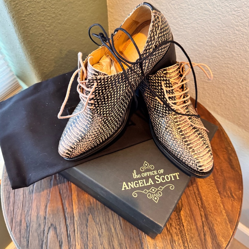The Office of Angela Scott Miss Button in Pink Snake 
Size 36.1/2